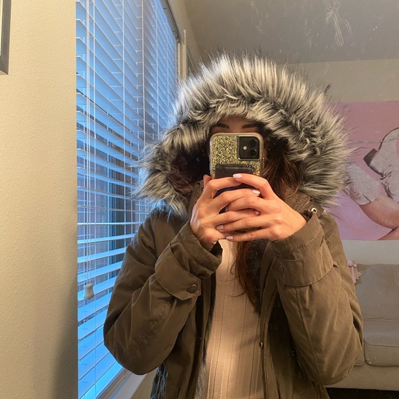 Winter jacket - Picture 3 of 4